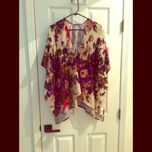 Woven Heart Floral Kimono